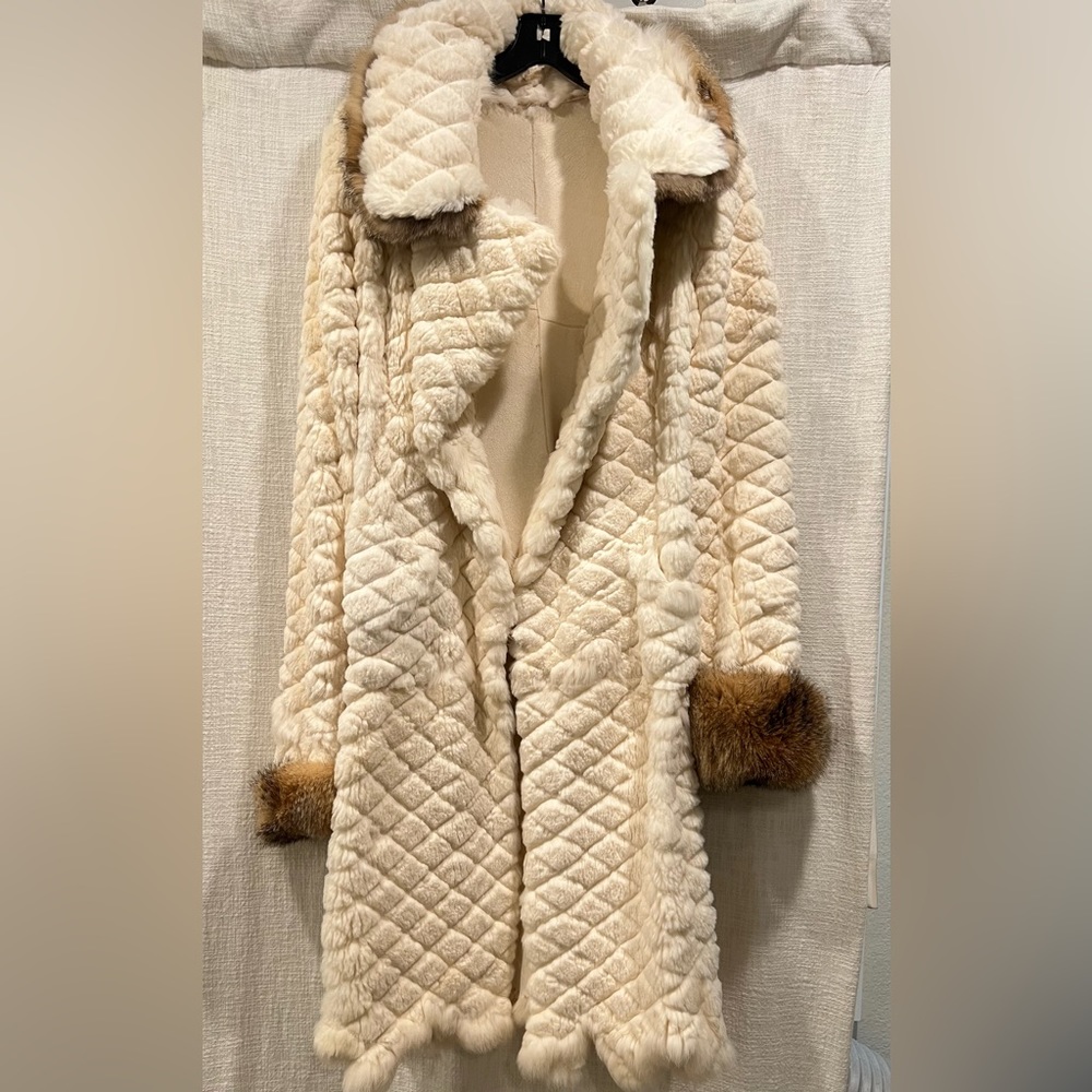 Midi Rabbit fur coat - Picture 3 of 9